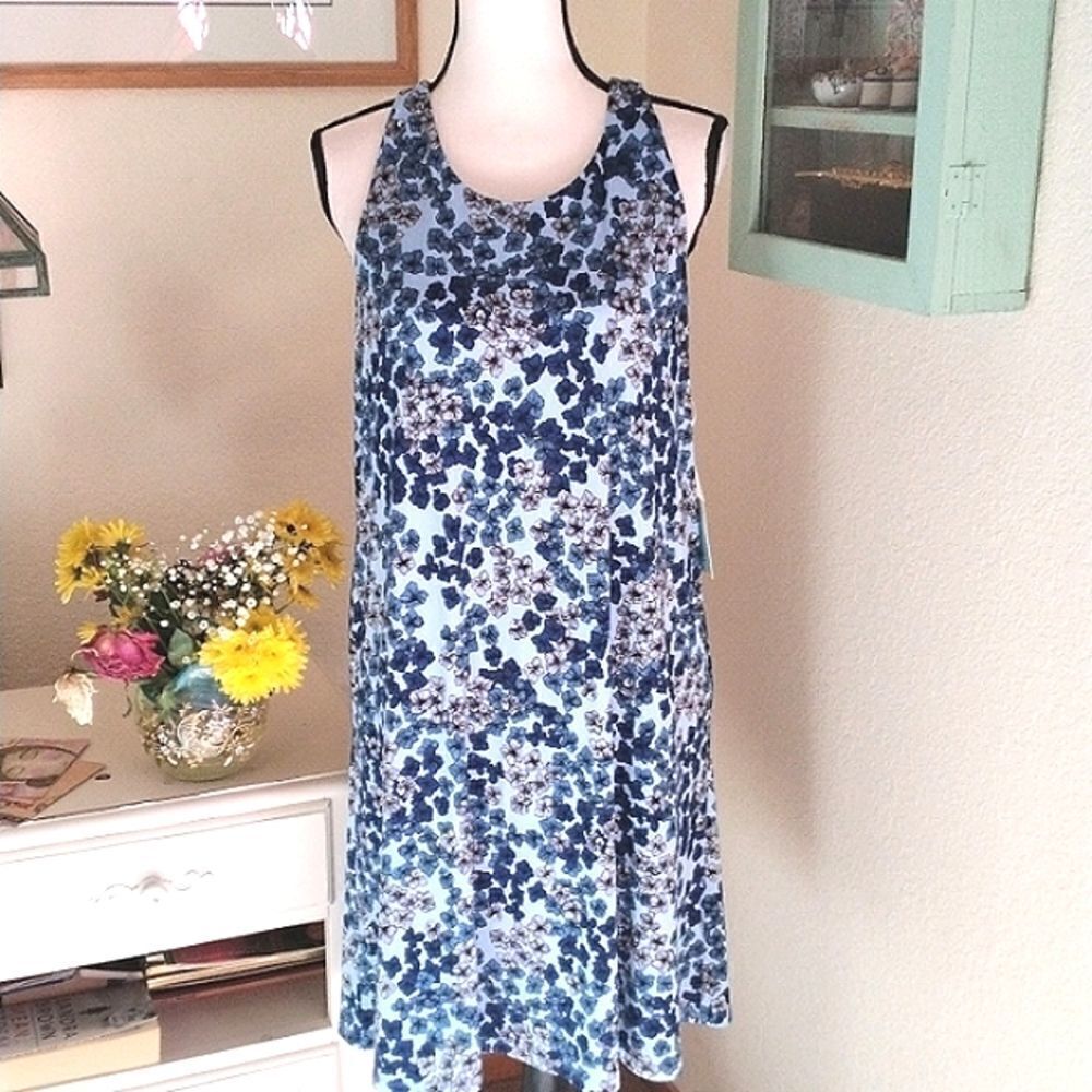 NWT CeCe Soft Knit Dress